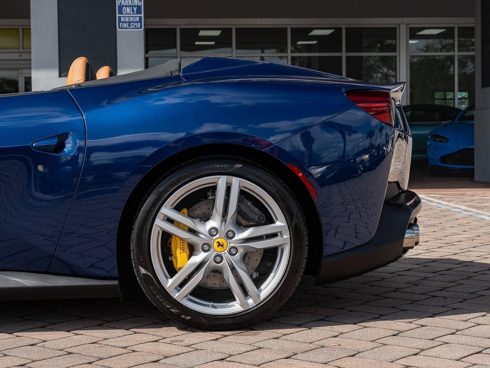 Used 2019 Ferrari Portofino RWD image 11