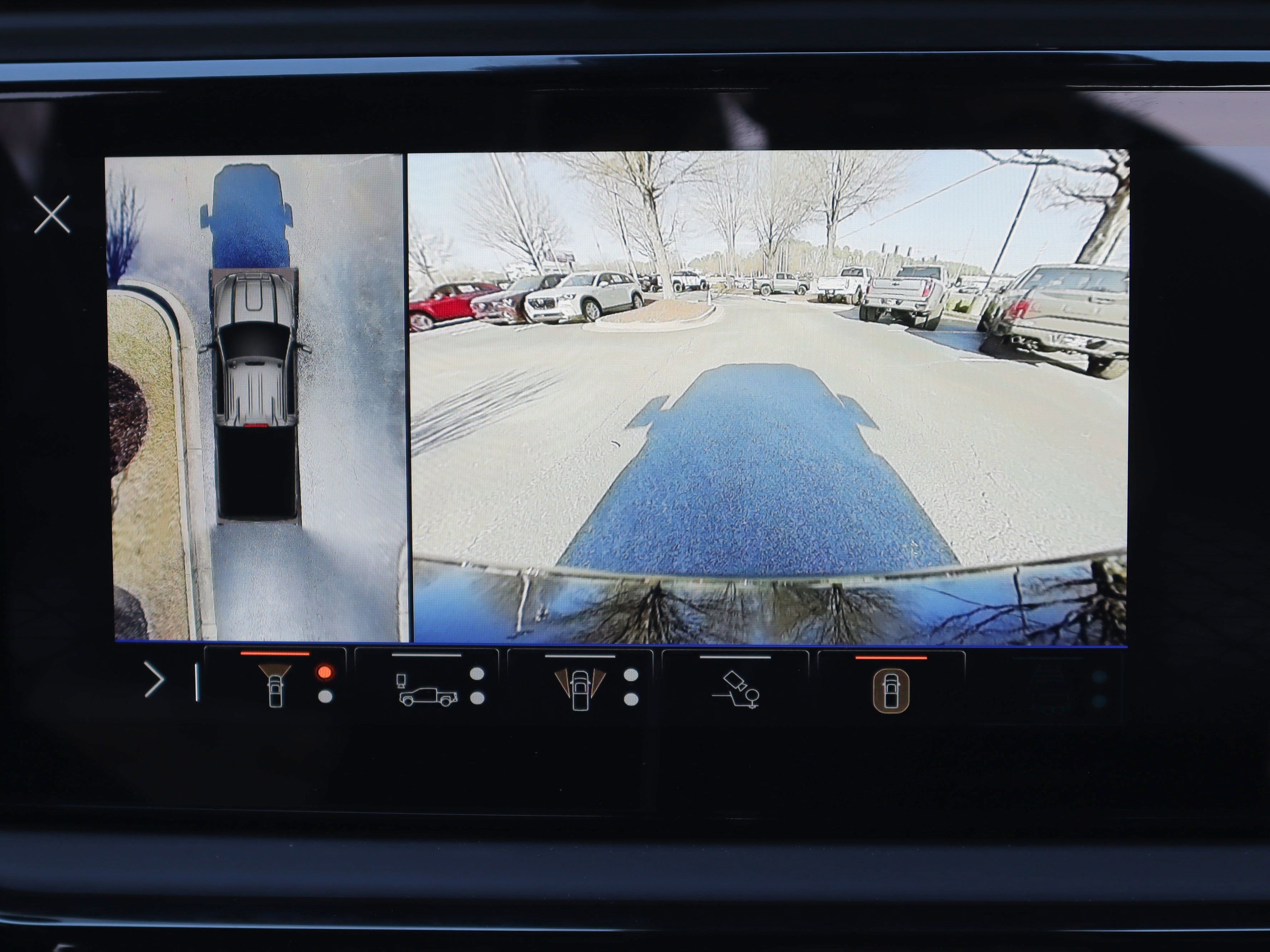 Used 2025 GMC Sierra 2500 AT4X image 14