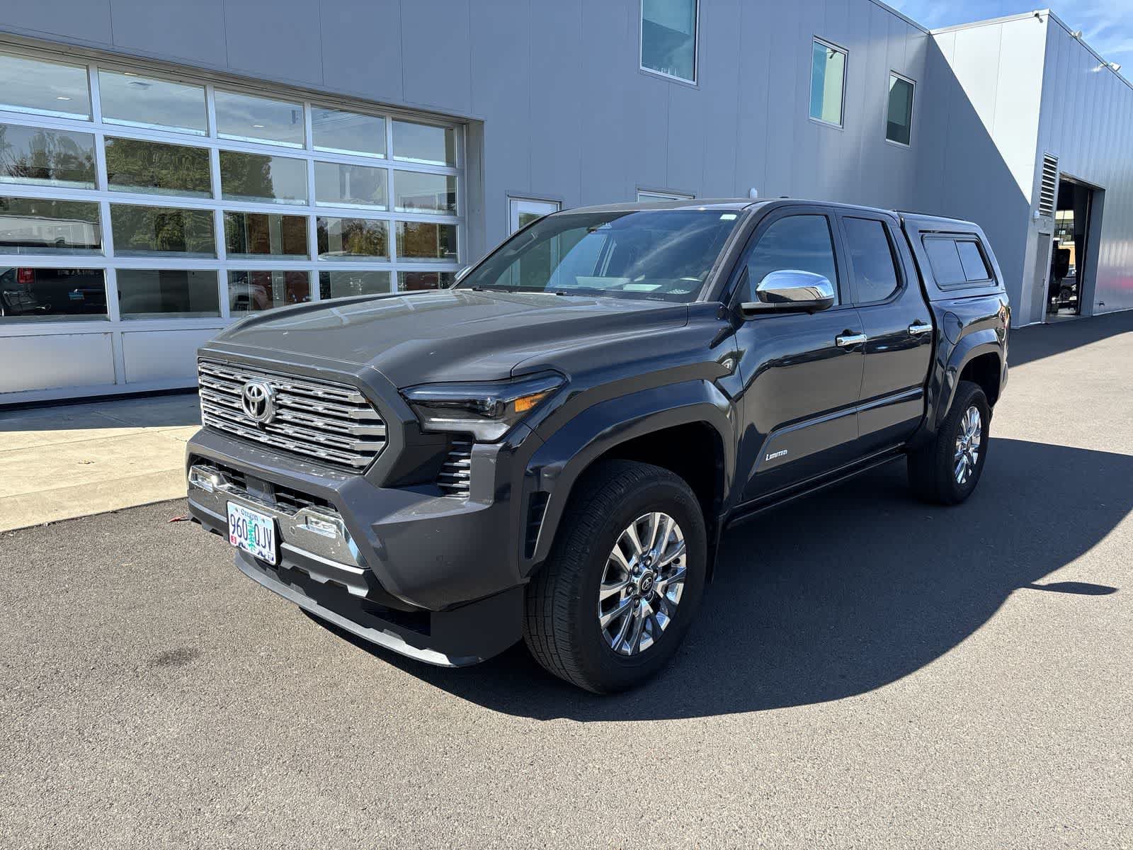 Used 2024 Toyota Tacoma Limited w/ Limited Package (LT)