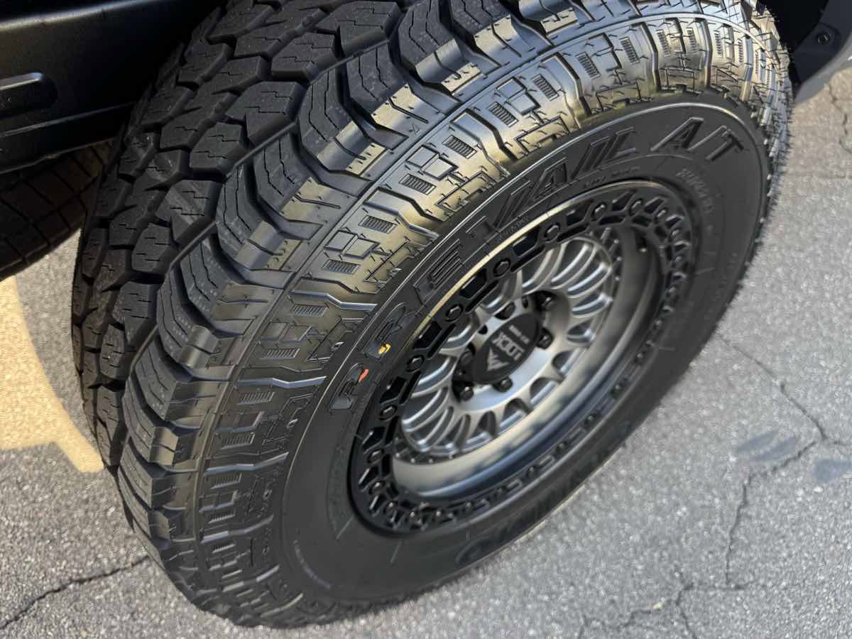 Used 2025 Toyota Tacoma TRD Sport image 27