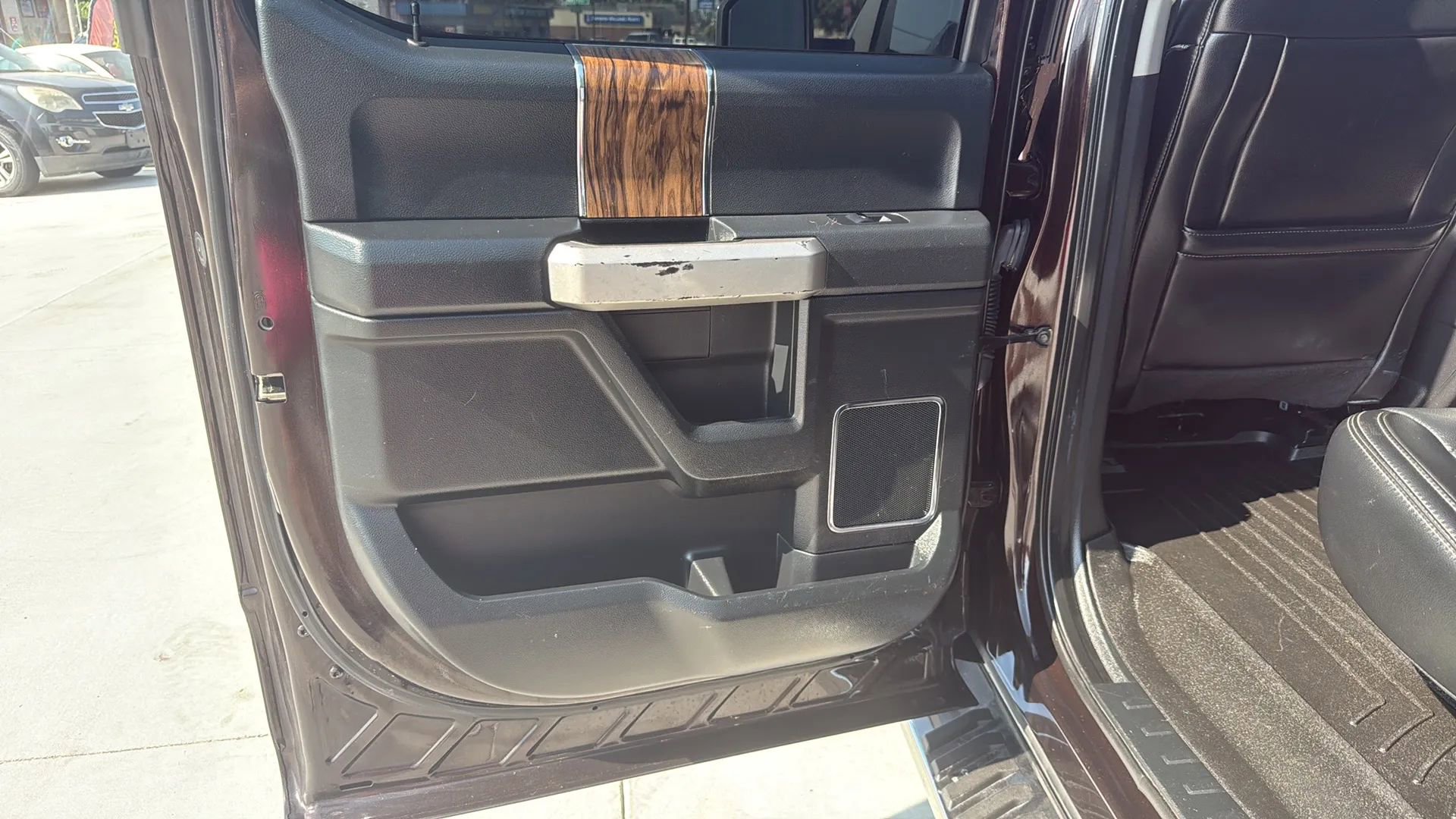 Used 2019 Ford F150 Lariat w/ Equipment Group 502A Luxury image 21