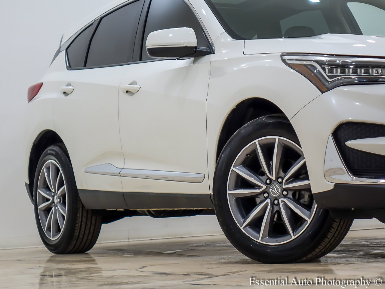 Used 2019 Acura RDX AWD w/ Technology Package image 4