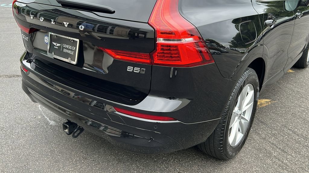 Used 2022 Volvo XC60 B5 Momentum w/ Climate Package image 16