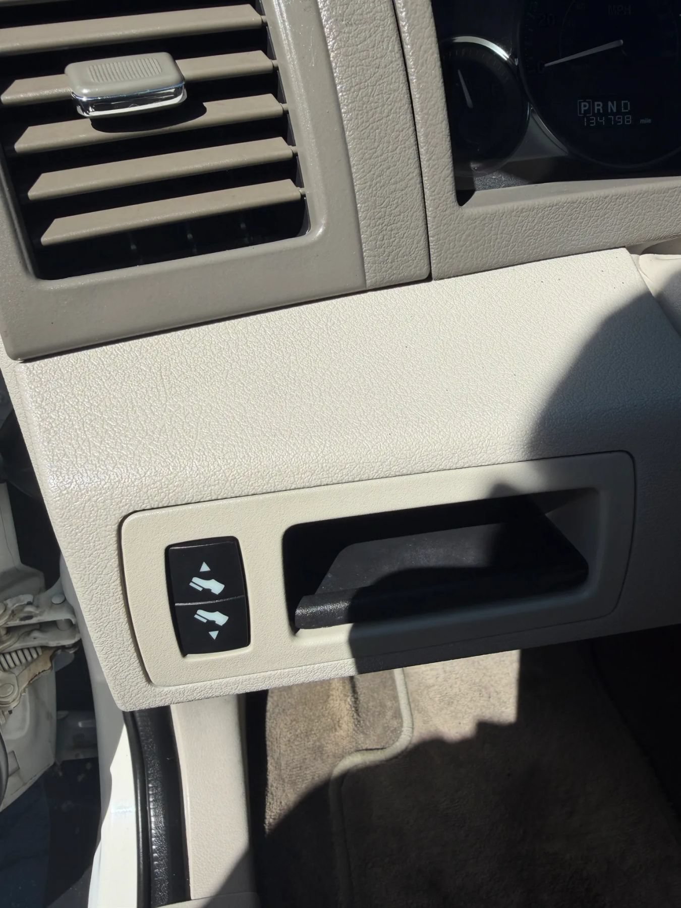 Used 2008 Jeep Grand Cherokee Limited w/ Trailer Tow Group IV AWD/4WD image 25
