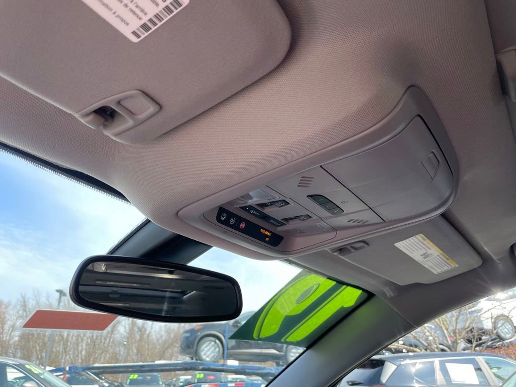 Used 2019 GMC Acadia SLT w/ LPO, Floor Liner Package AWD/4WD image 31