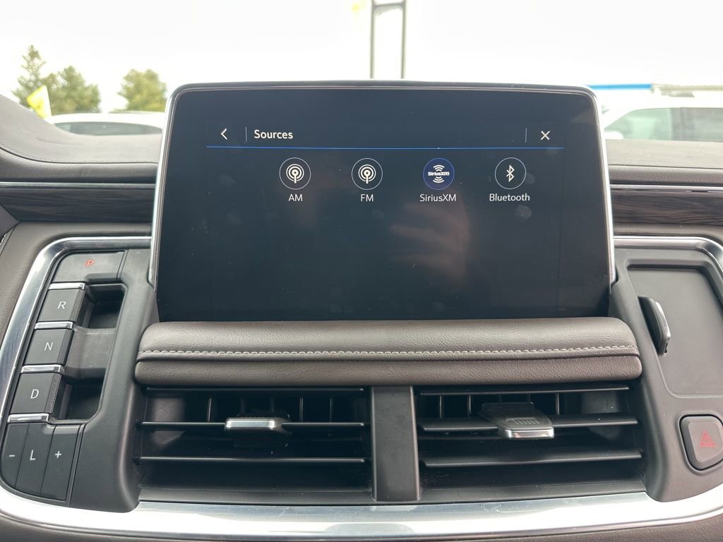 Used 2021 Chevrolet Tahoe Z71 w/ Z71 Off-Road Package AWD/4WD image 40