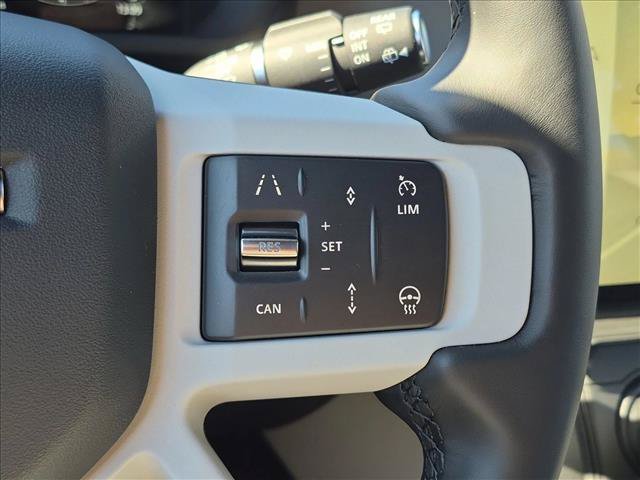 New 2026 Land Rover Defender 110 X-Dynamic SE AWD/4WD image 14