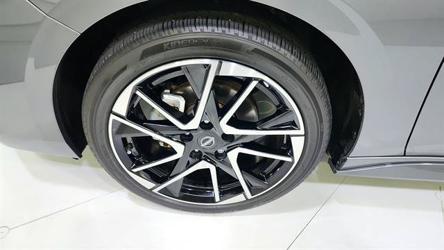 Certified 2024 Nissan Sentra SR FWD image 31