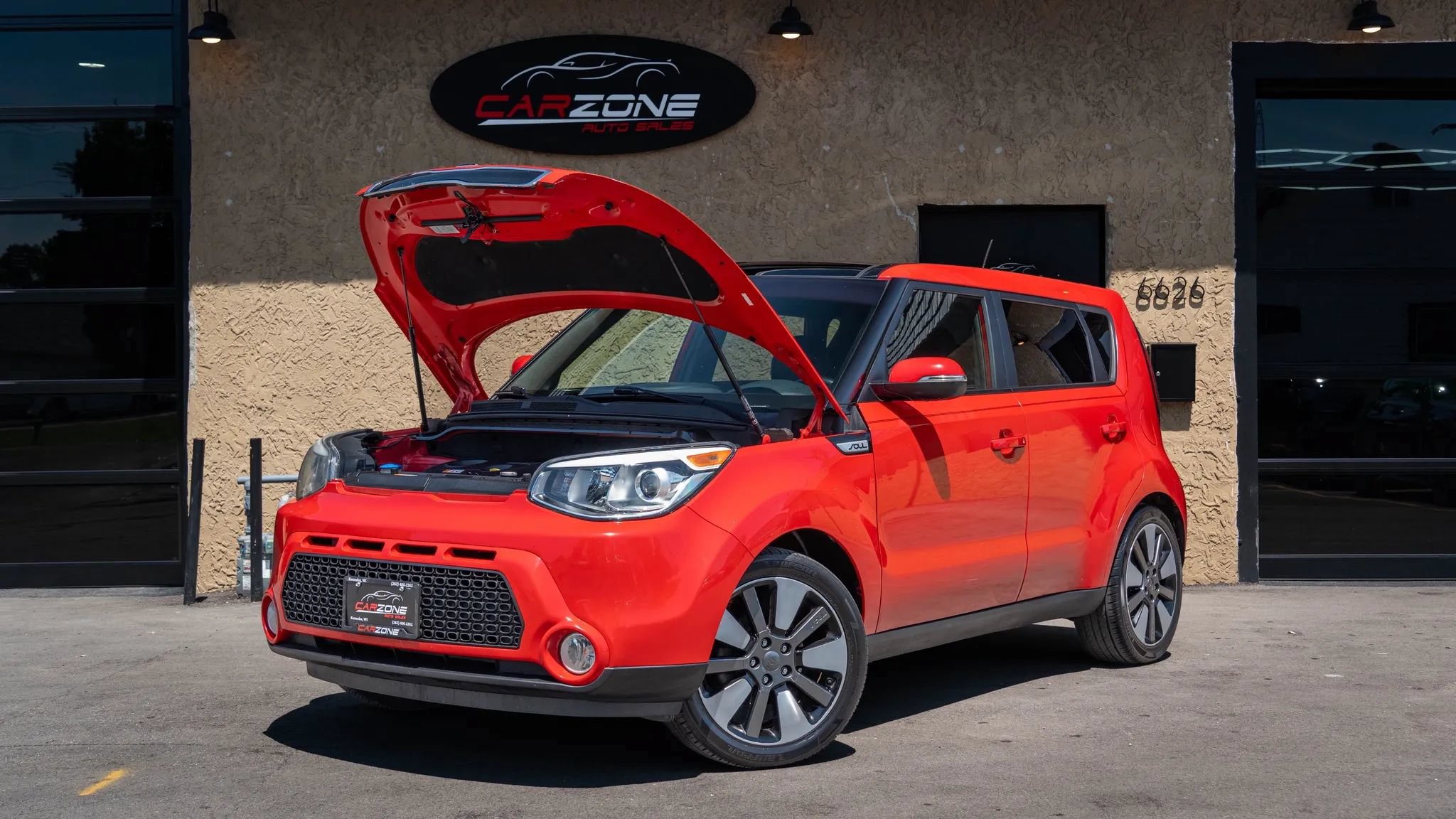 Used 2015 Kia Soul ! w/ Sun & Sound Package FWD image 12
