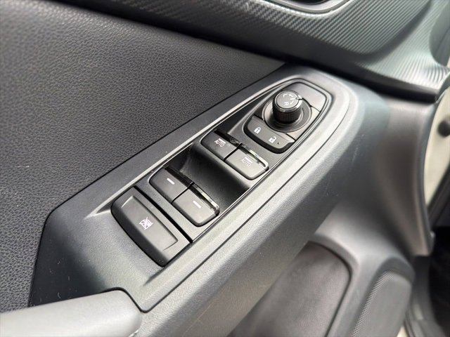 Used 2024 Subaru Crosstrek 2.0i Premium image 12