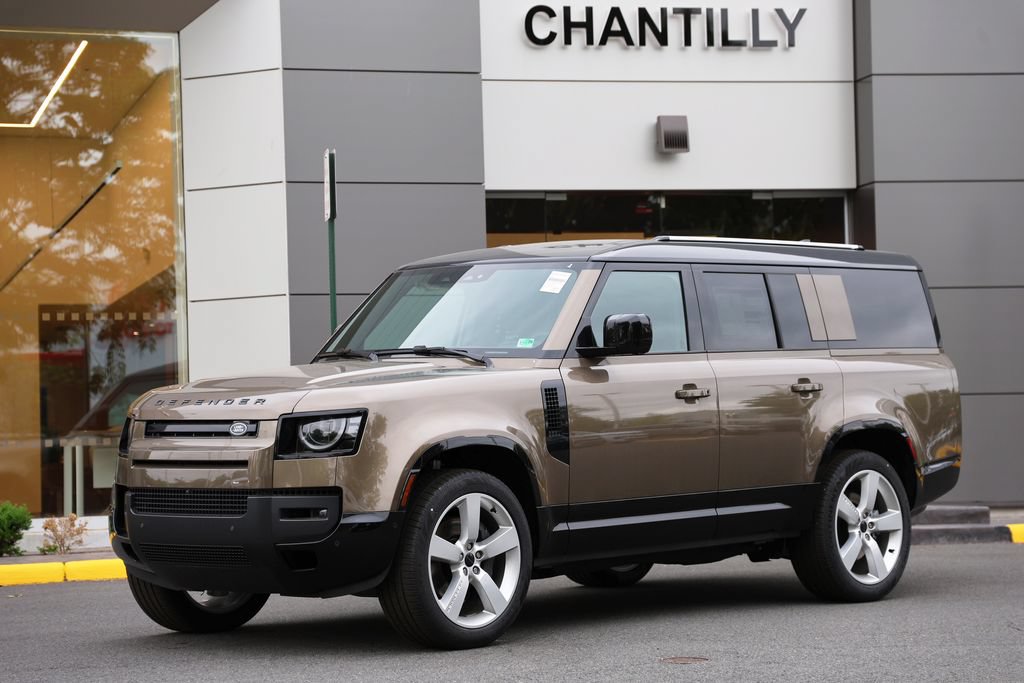 New 2026 Land Rover Defender 130 X-Dynamic SE AWD/4WD image 1