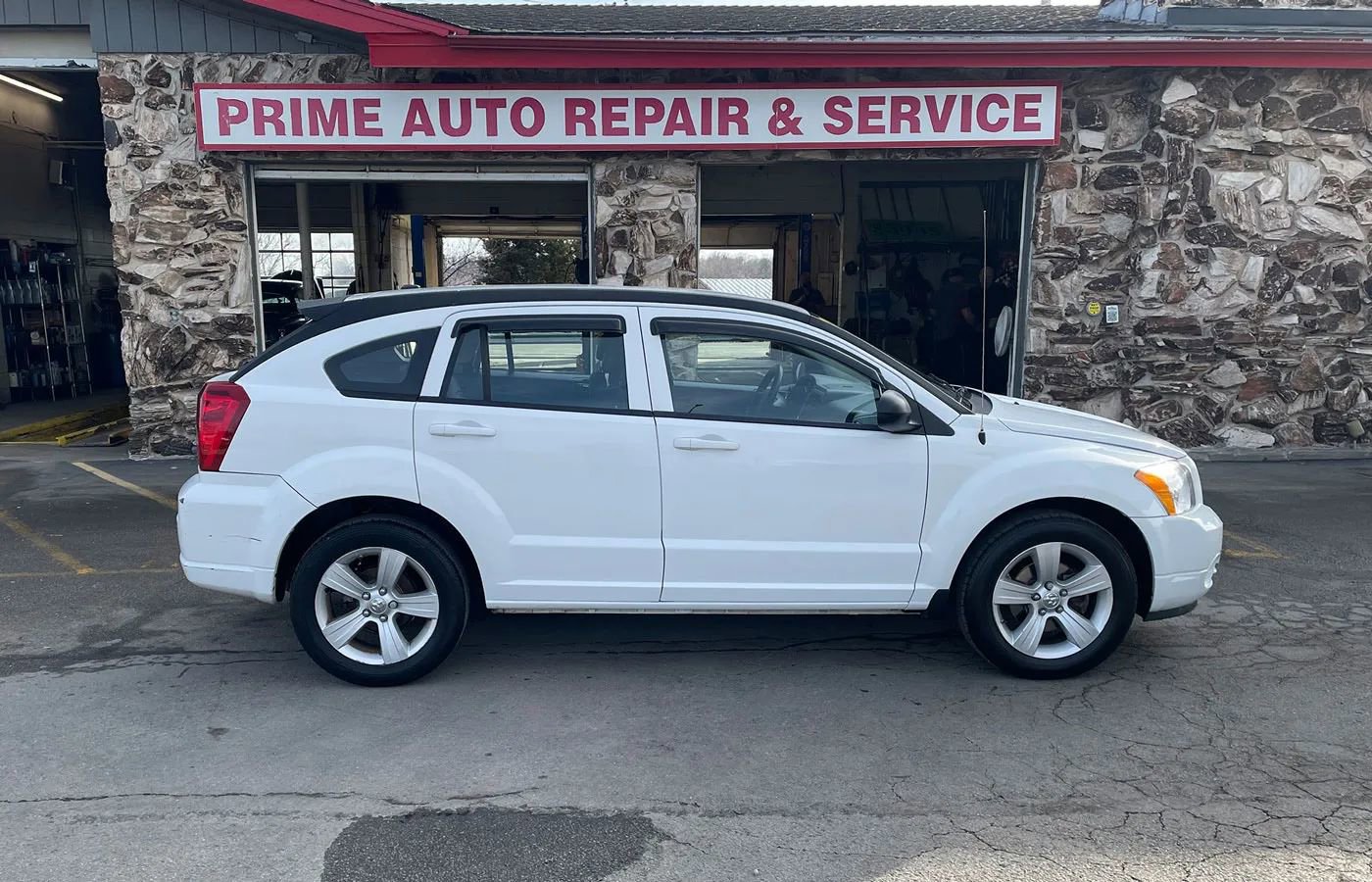 Used 2012 Dodge Caliber SXT image 8