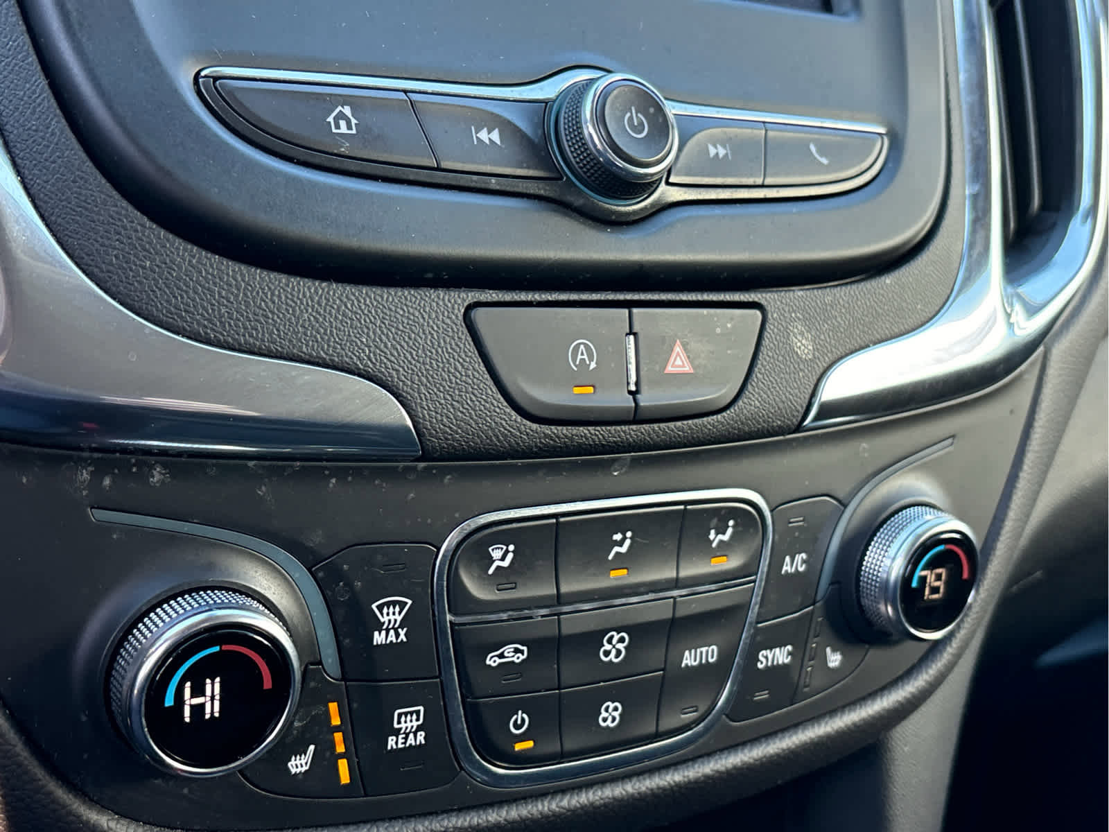 Certified 2024 Chevrolet Equinox LT w/ LPO, Floor Liner Package image 17