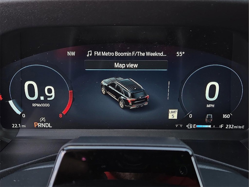 Used 2025 Ford Explorer Platinum image 16