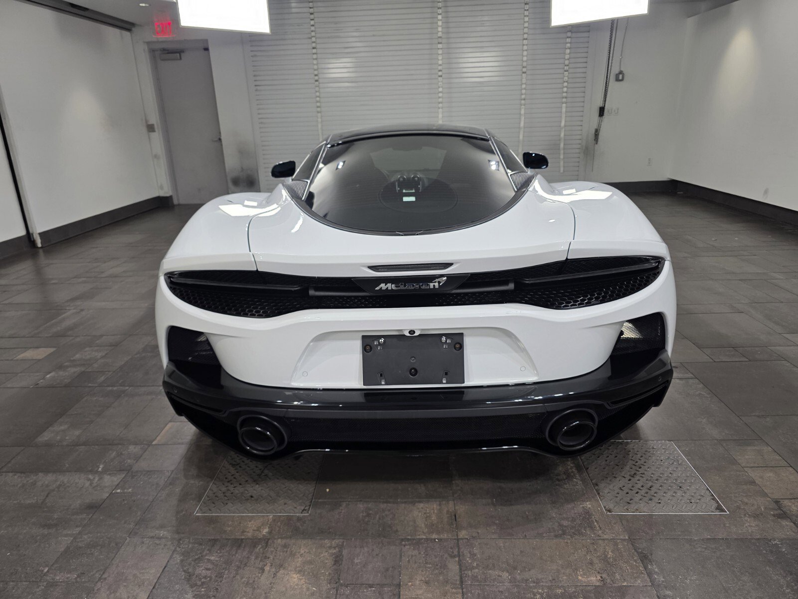 Used 2023 McLaren GT RWD image 5