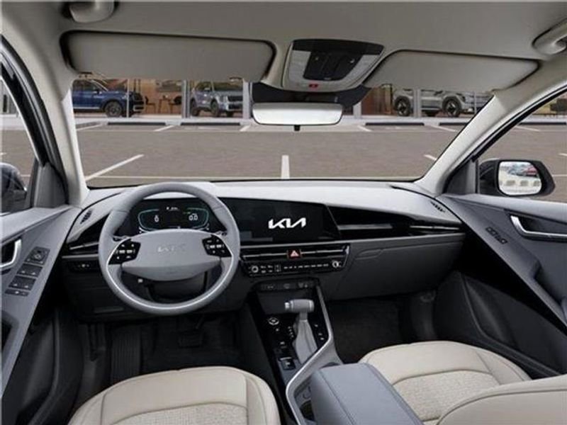 New 2025 Kia Niro EX image 41