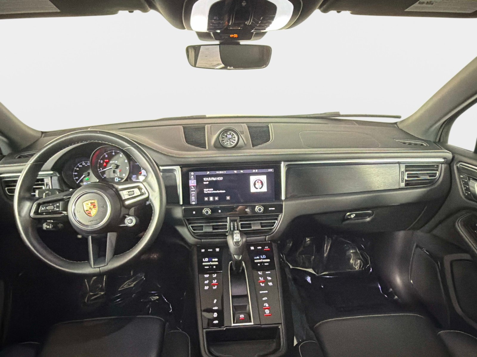 Used 2024 Porsche Macan GTS AWD/4WD image 37