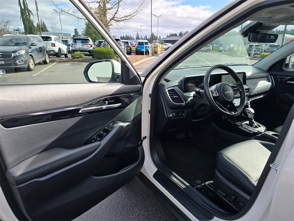 Used 2024 Kia Seltos EX image 7