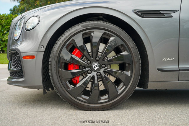 Used 2022 Bentley Flying Spur Plug-In Hybrid image 83