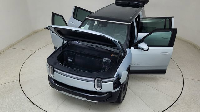 Used 2025 Rivian R1S Adventure image 89