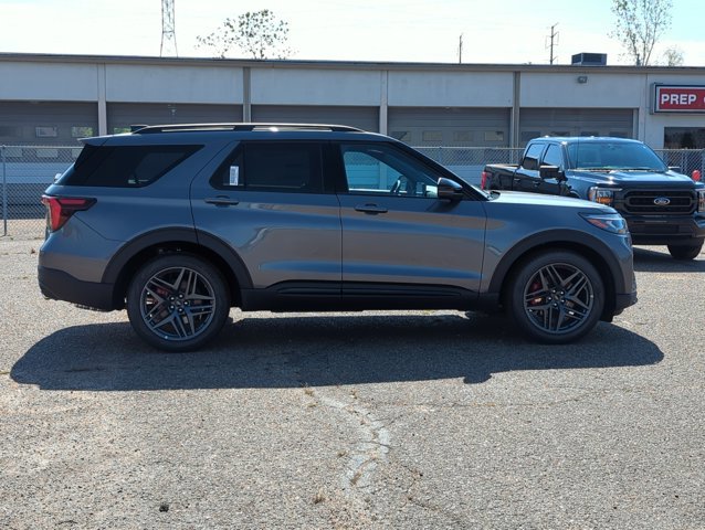 New 2025 Ford Explorer ST w/ Sun And Sound Package image 5