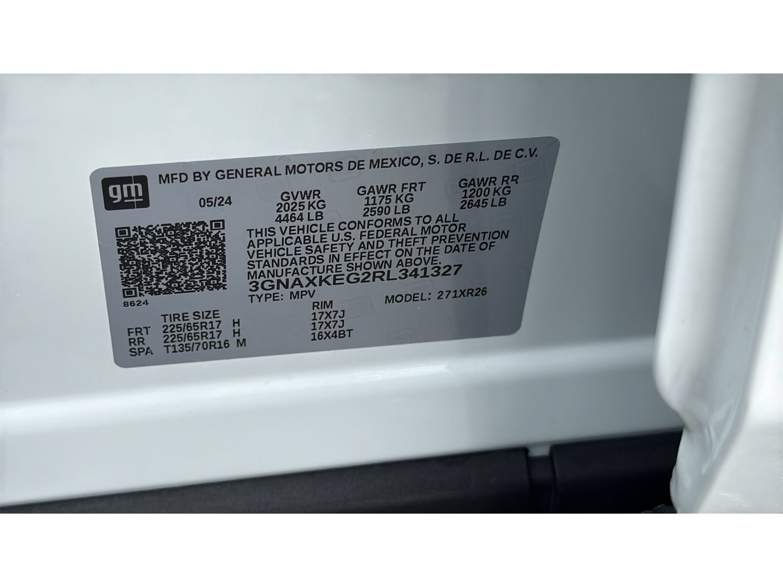 Used 2024 Chevrolet Equinox LT FWD image 32