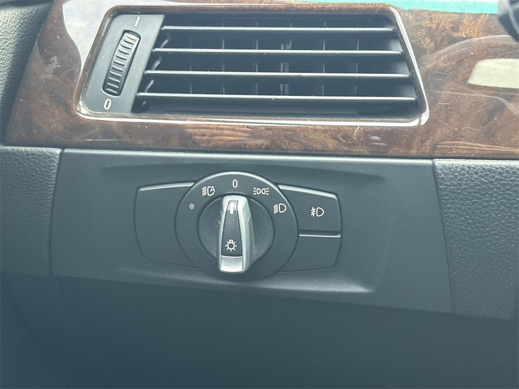 Used 2010 BMW 328i Sedan image 26