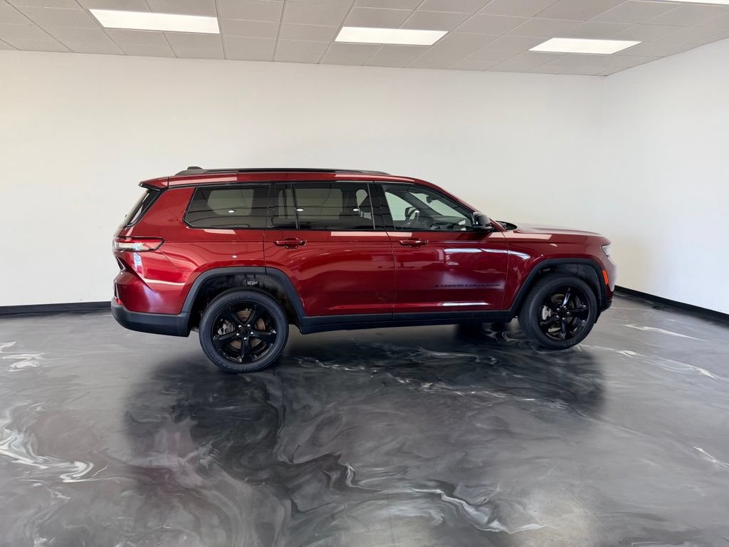 Used 2023 Jeep Grand Cherokee L Laredo AWD/4WD image 26