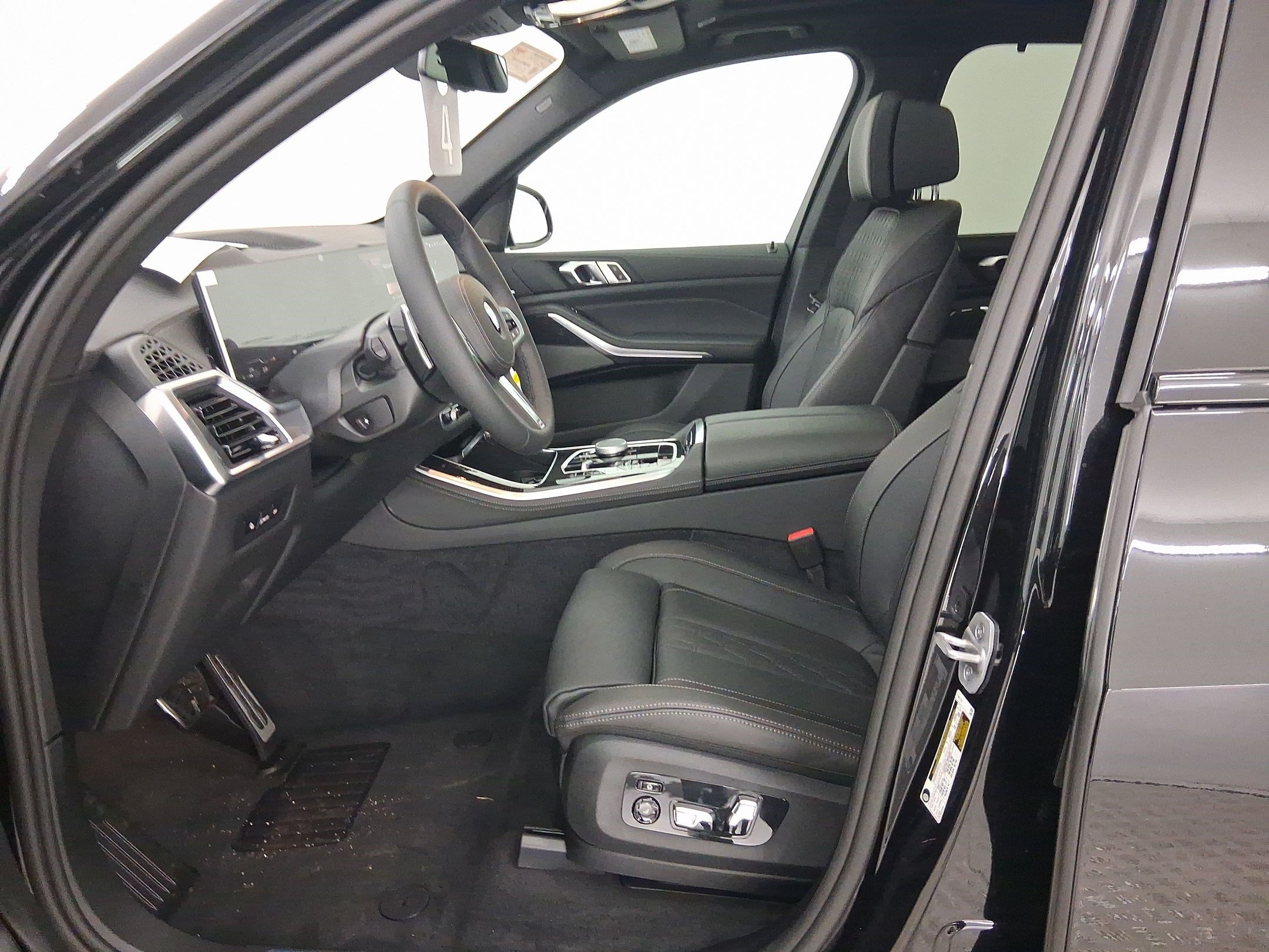 New 2026 BMW X5 sDrive40i w/ M Sport Package RWD image 5