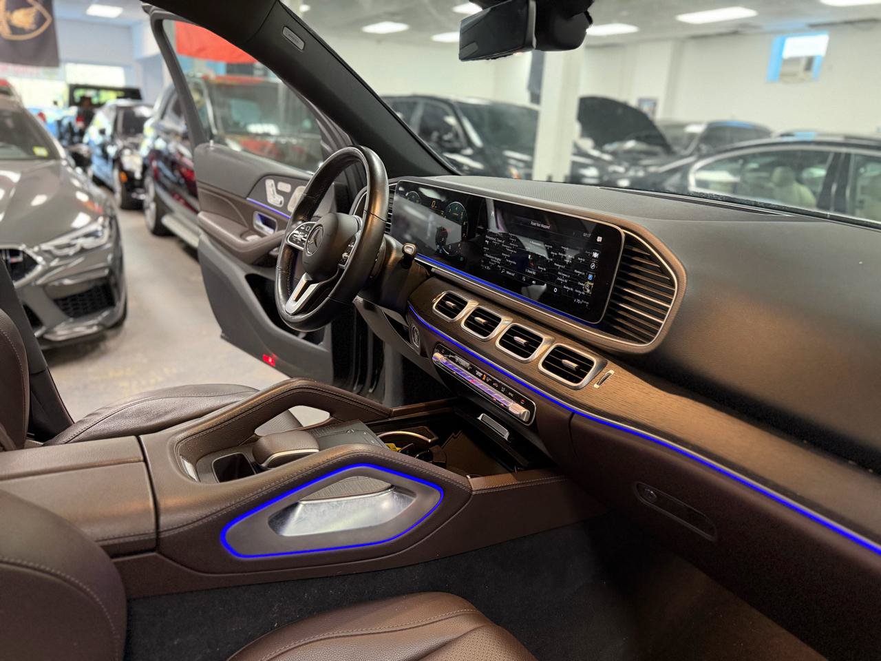 Used 2022 Mercedes-Benz GLE 350 4MATIC w/ AMG Line Exterior image 30