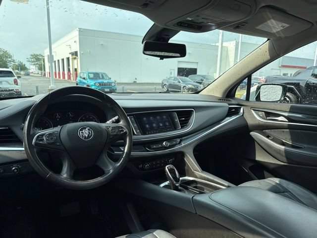 Used 2021 Buick Enclave Essence w/ Sound and Sites Package AWD/4WD image 14