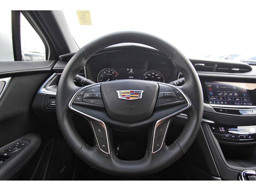 Certified 2025 Cadillac XT5 Luxury image 14