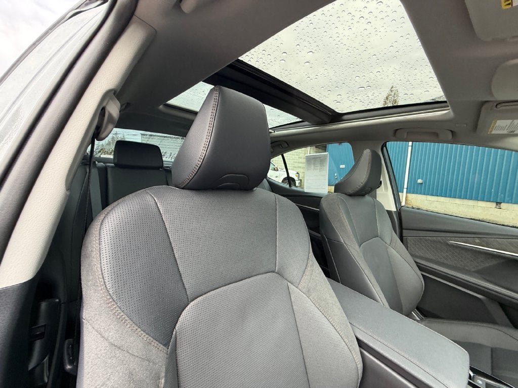 Used 2025 Toyota Camry XLE w/ Premium Plus Package AWD/4WD image 27