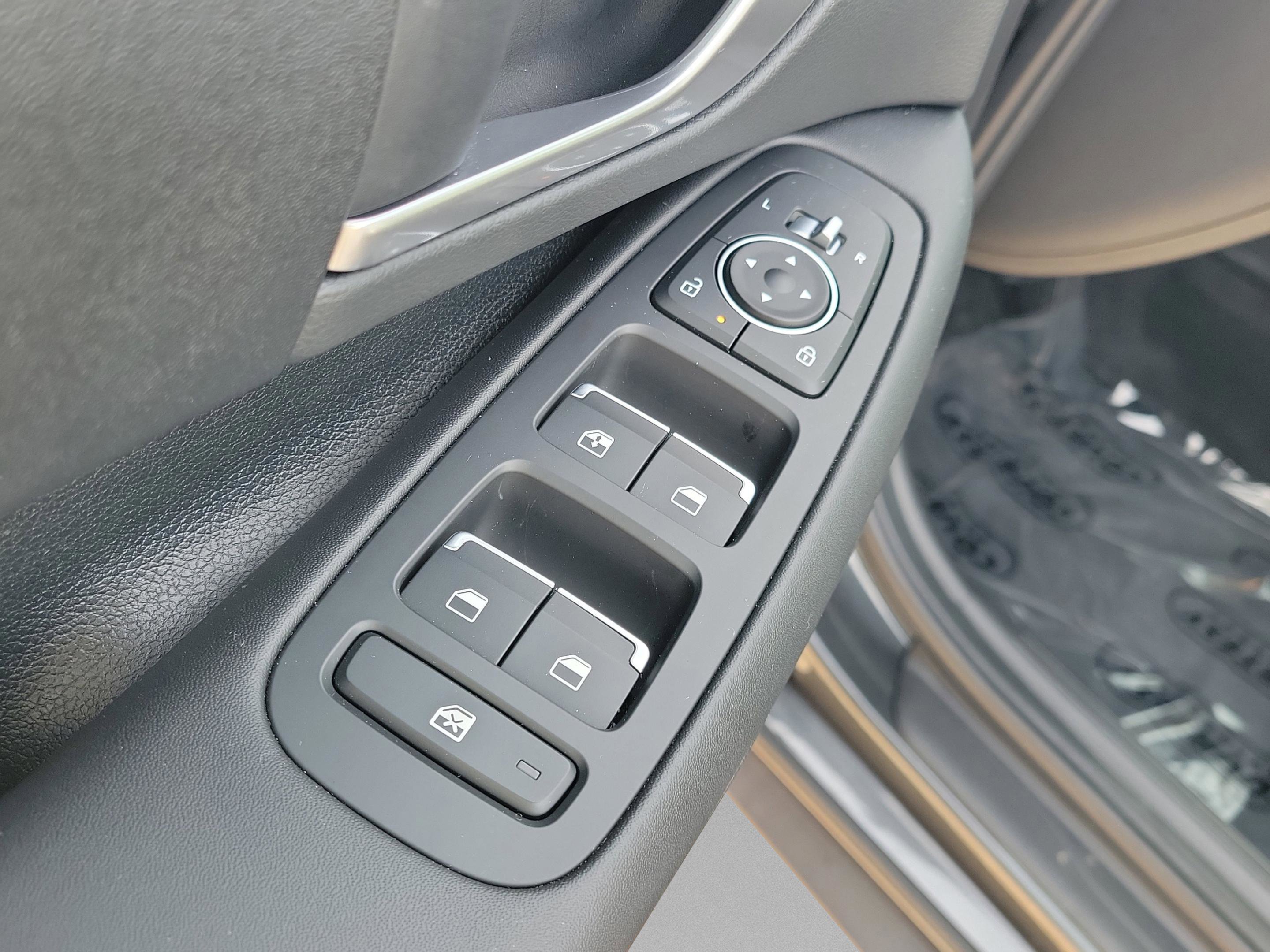 Used 2025 Hyundai Sonata SE image 17