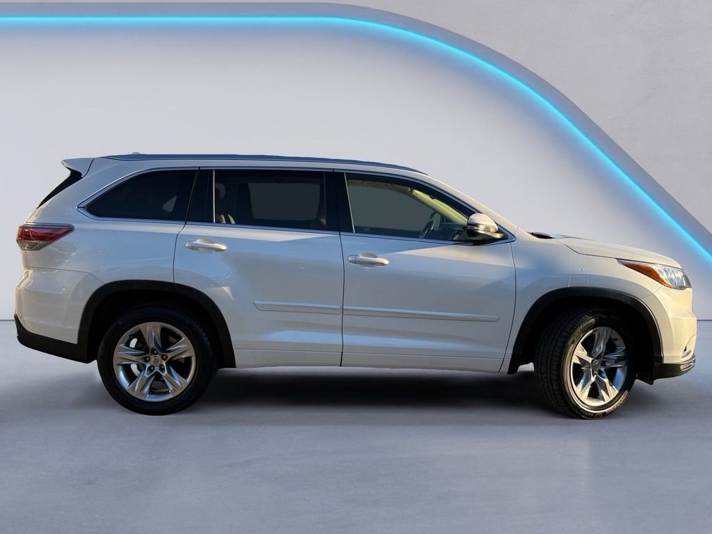 Used 2014 Toyota Highlander Limited image 3