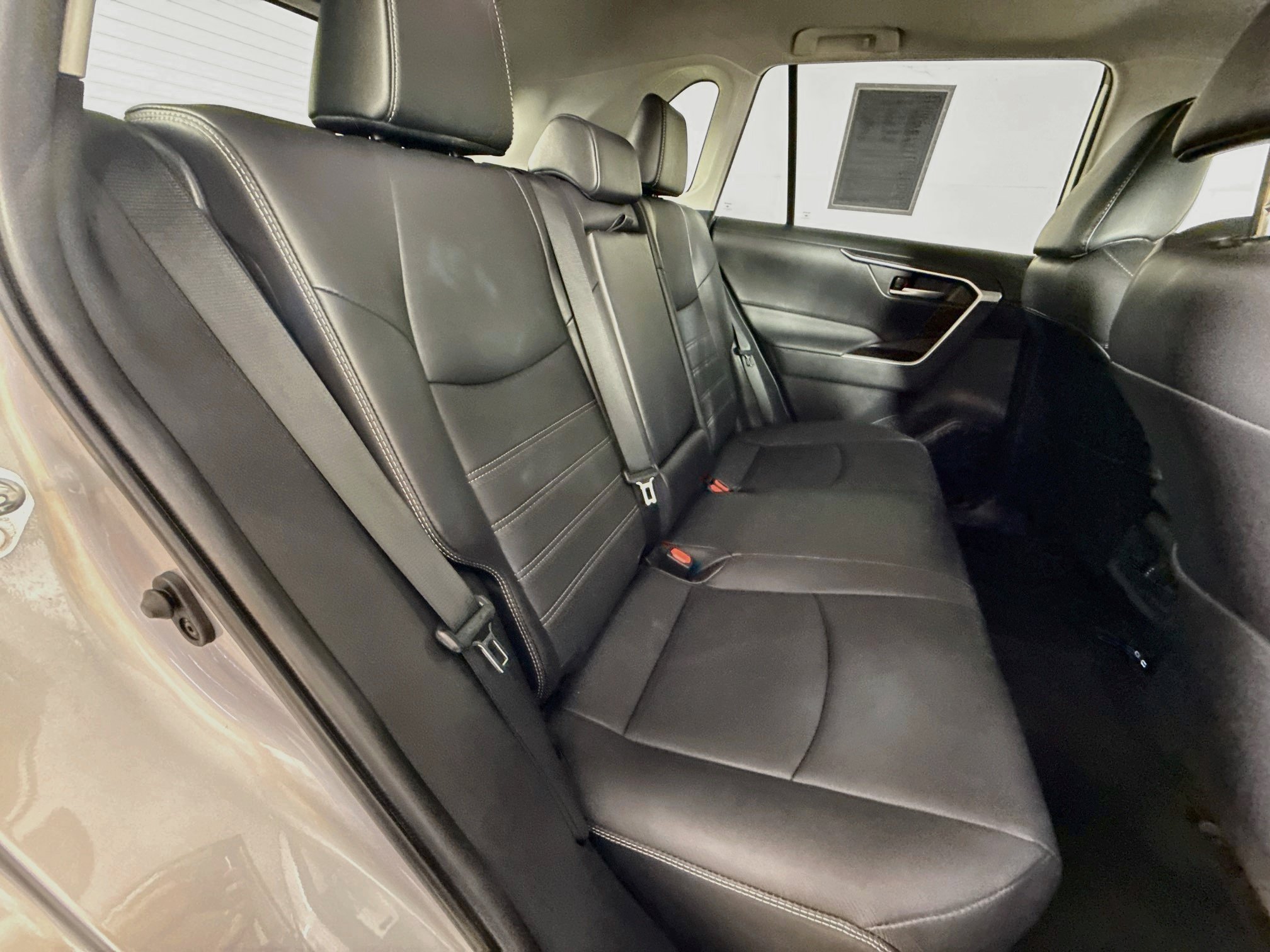 Used 2023 Toyota RAV4 XLE Premium FWD image 33