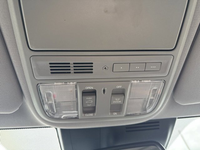 Used 2017 Honda CR-V Touring image 28