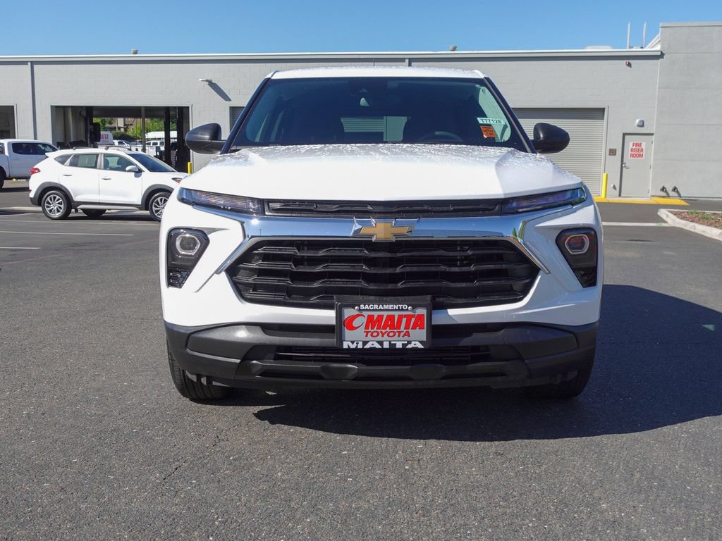 Used 2025 Chevrolet TrailBlazer LS w/ LS Convenience Package FWD image 8