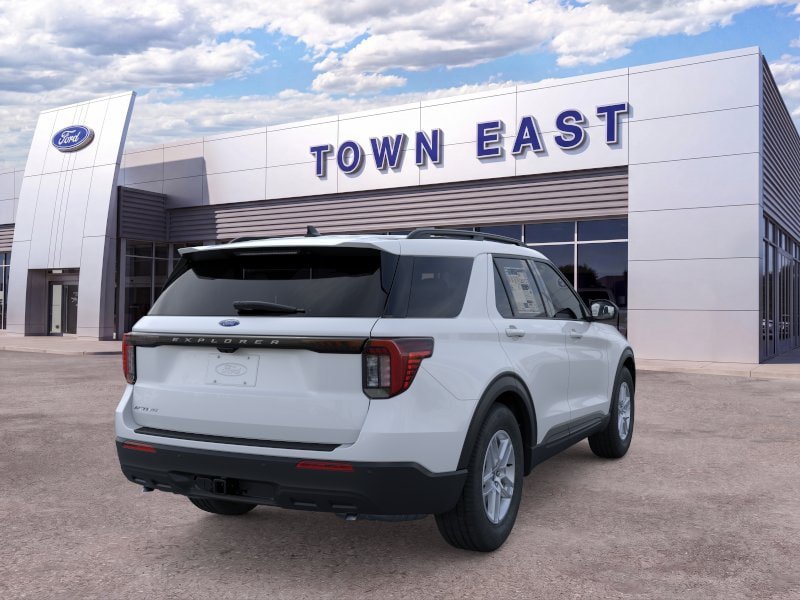 New 2026 Ford Explorer Active RWD image 17