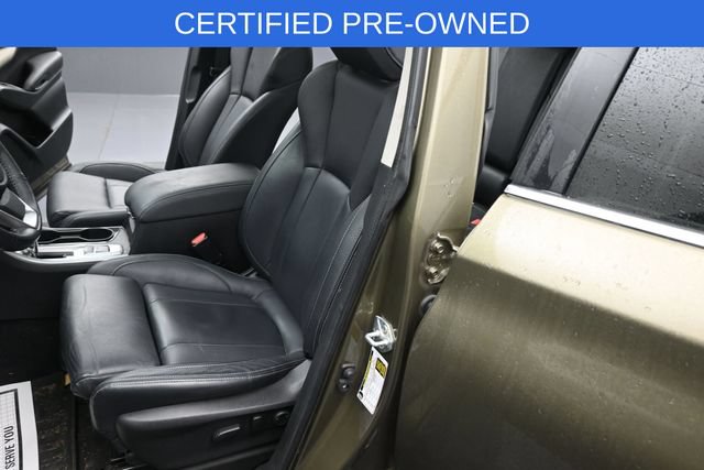 Used 2022 Subaru Ascent Limited w/ Technology Package AWD/4WD image 16