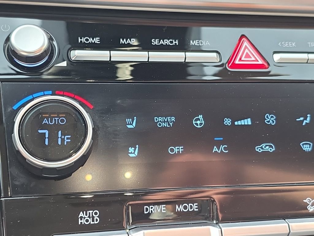 Used 2024 Hyundai Santa Fe Limited image 13