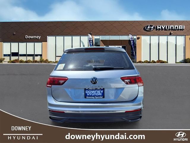 Used 2024 Volkswagen Tiguan SE FWD image 4