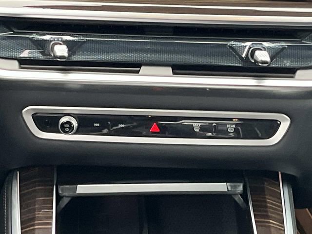 Used 2025 BMW X5 xDrive50e w/ Premium Package image 16