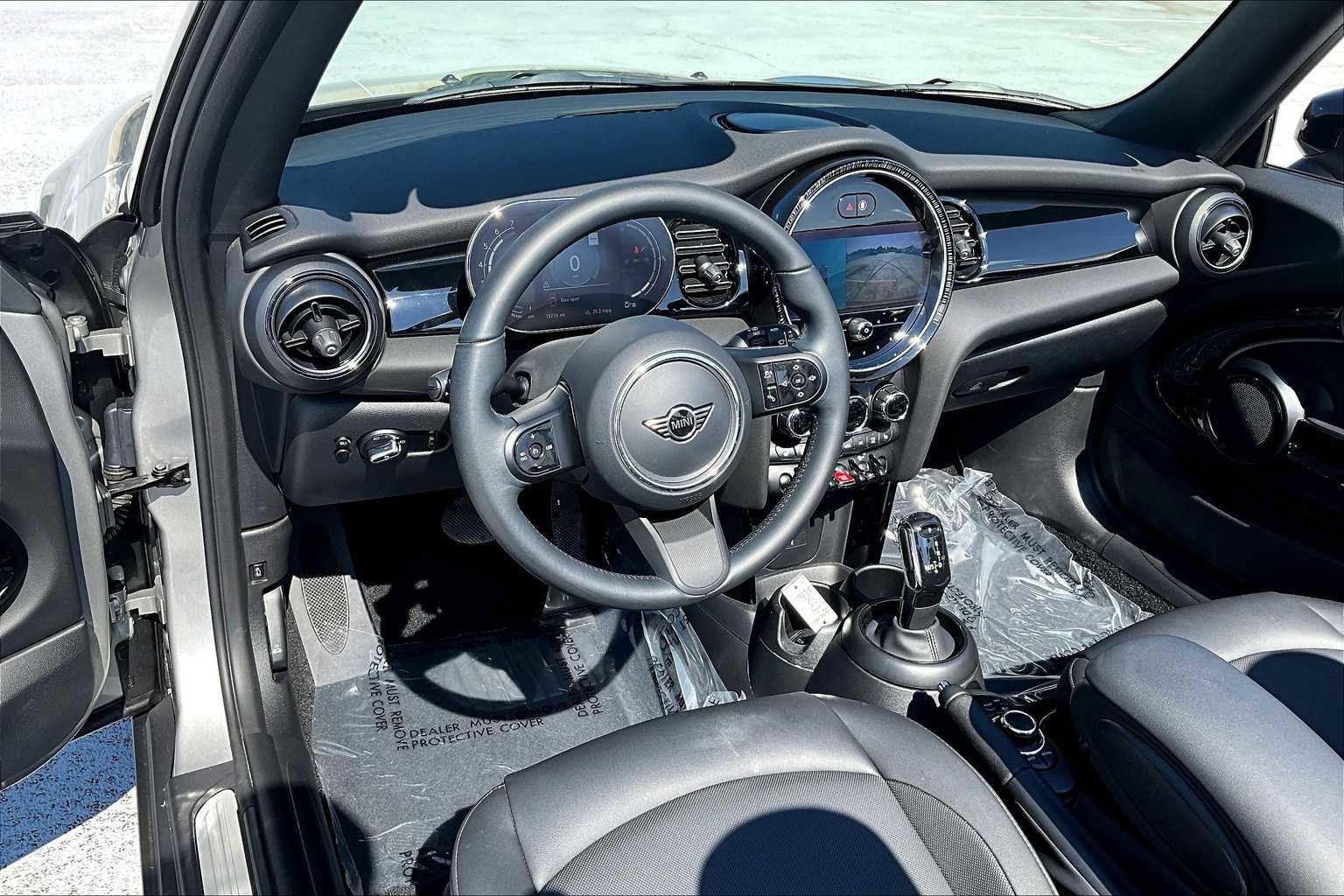 Used 2023 MINI Cooper Cooper image 29