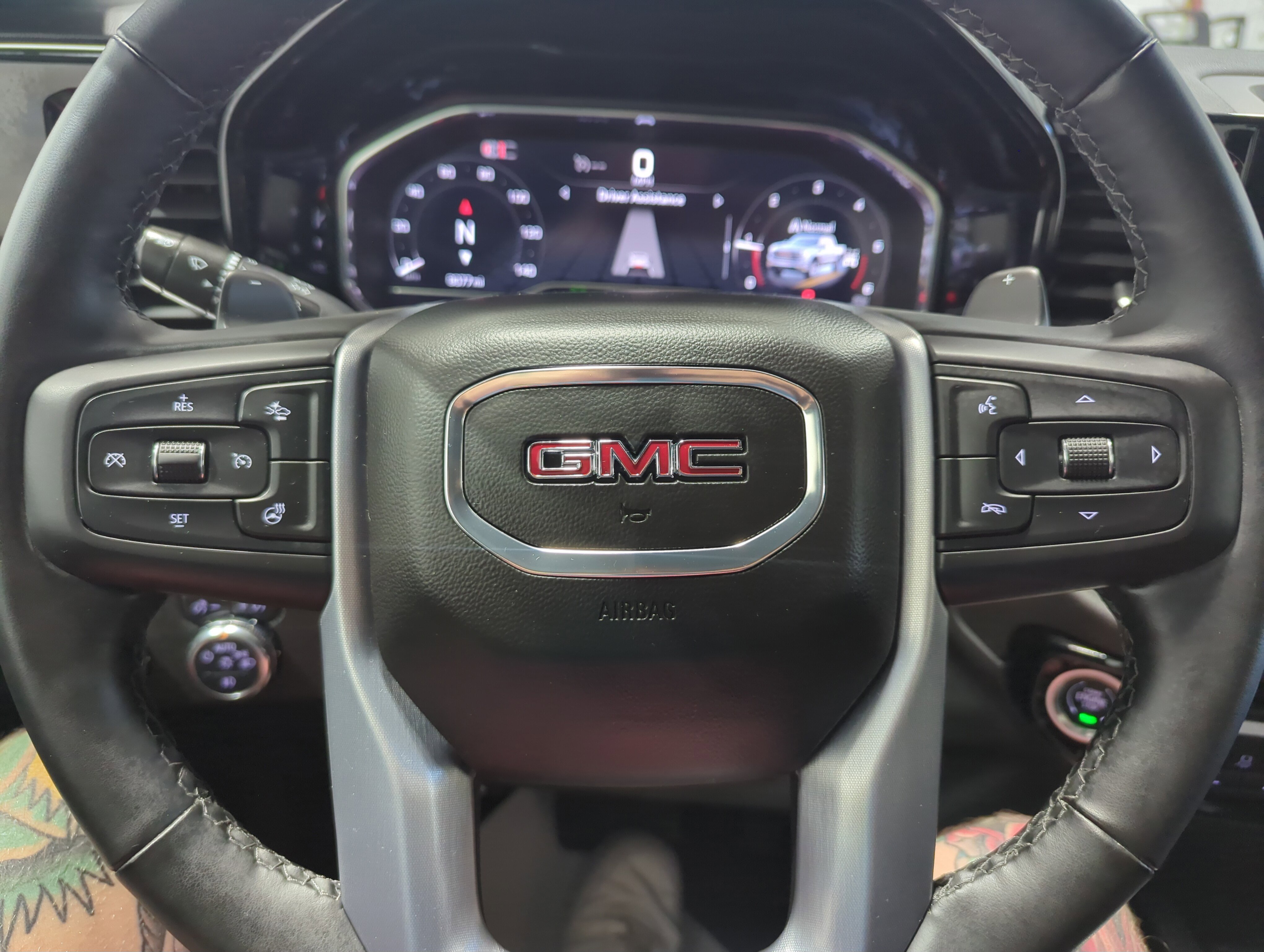 Used 2025 GMC Sierra 1500 Elevation image 17