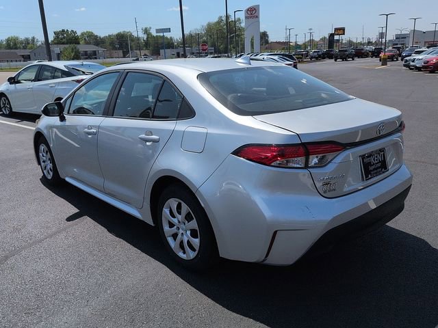 Certified 2025 Toyota Corolla LE FWD image 5