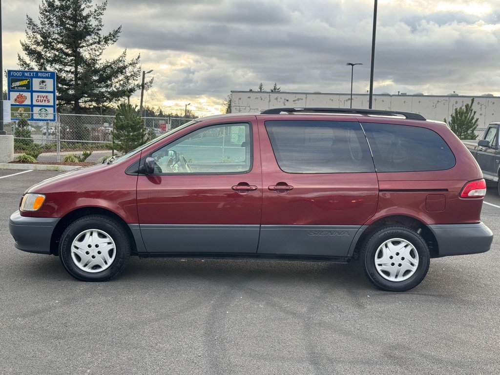 Used 2002 Toyota Sienna LE FWD image 3