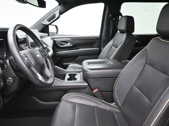 Used 2023 Chevrolet Suburban Premier image 16