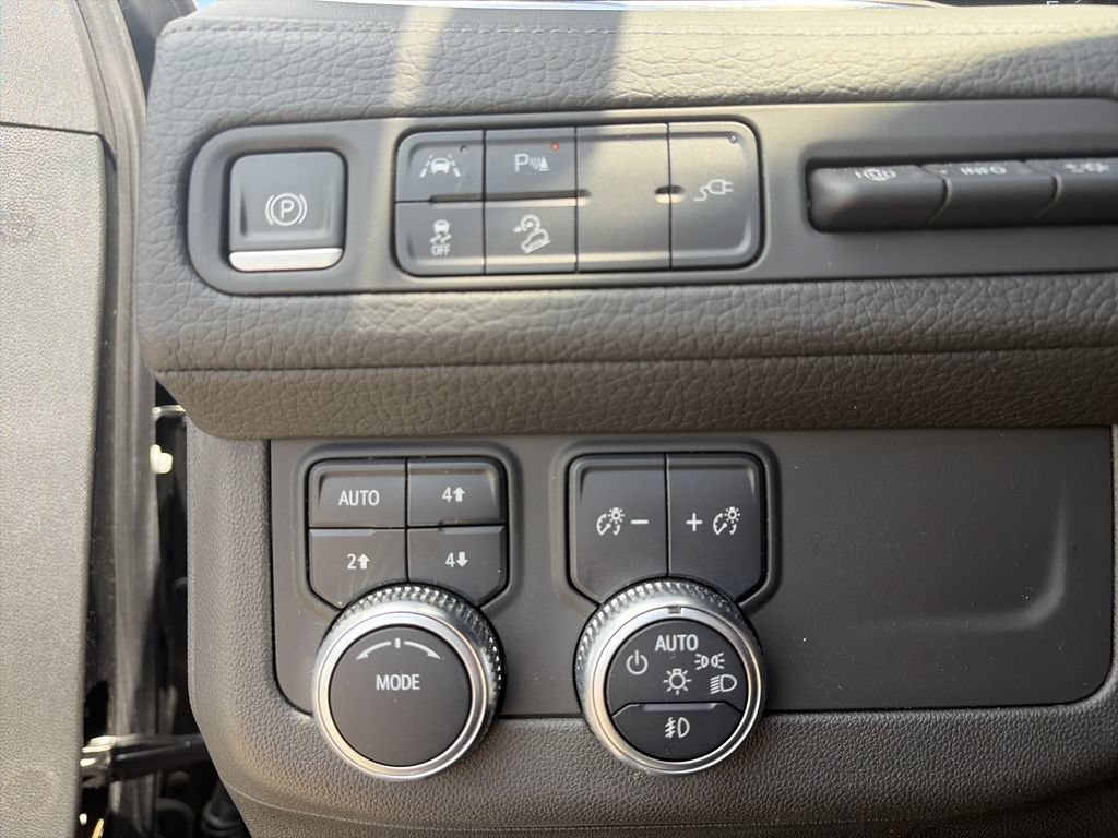 Used 2021 GMC Yukon XL Denali AWD/4WD image 19