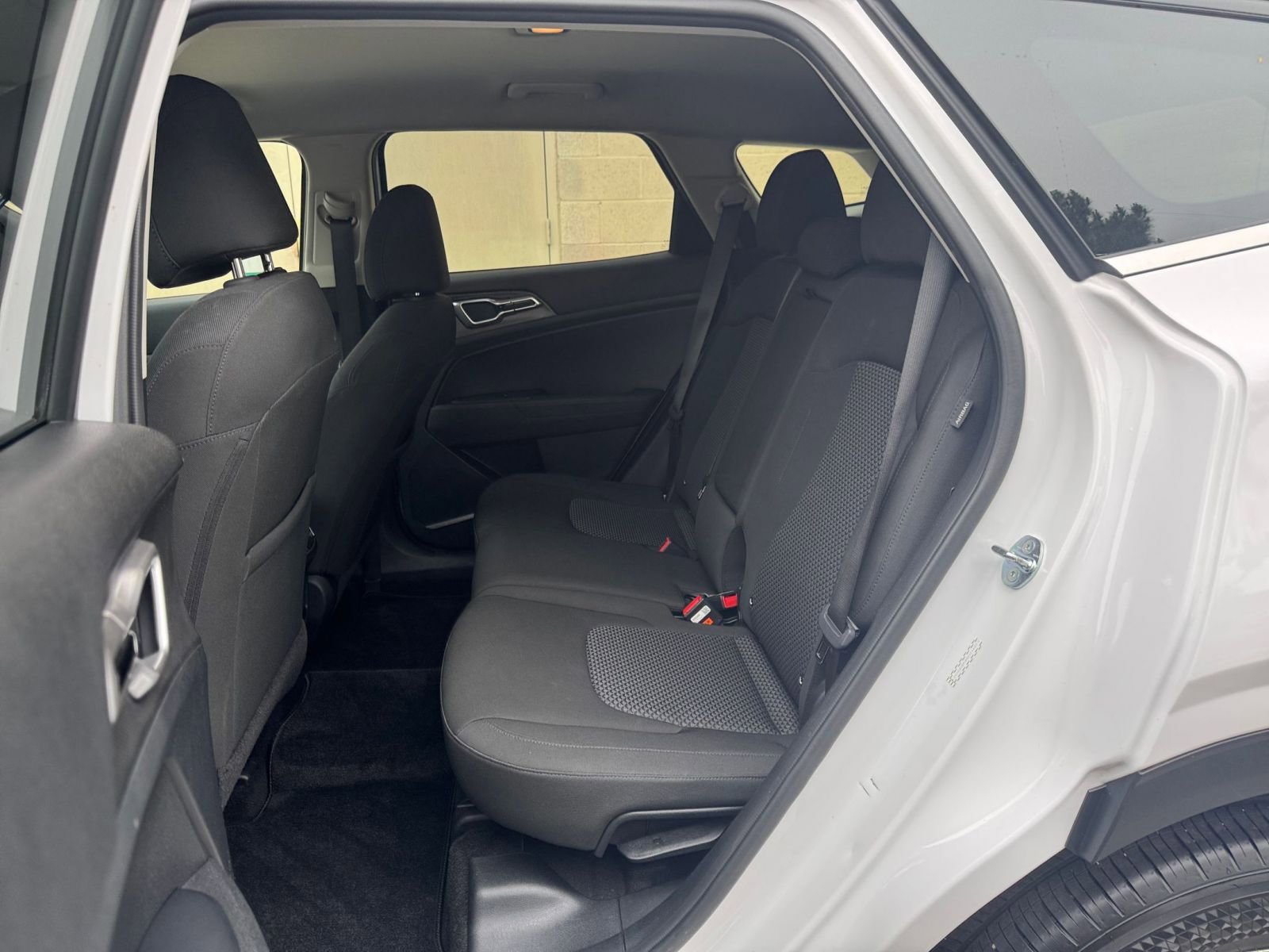Used 2025 Kia Sportage LX FWD image 24